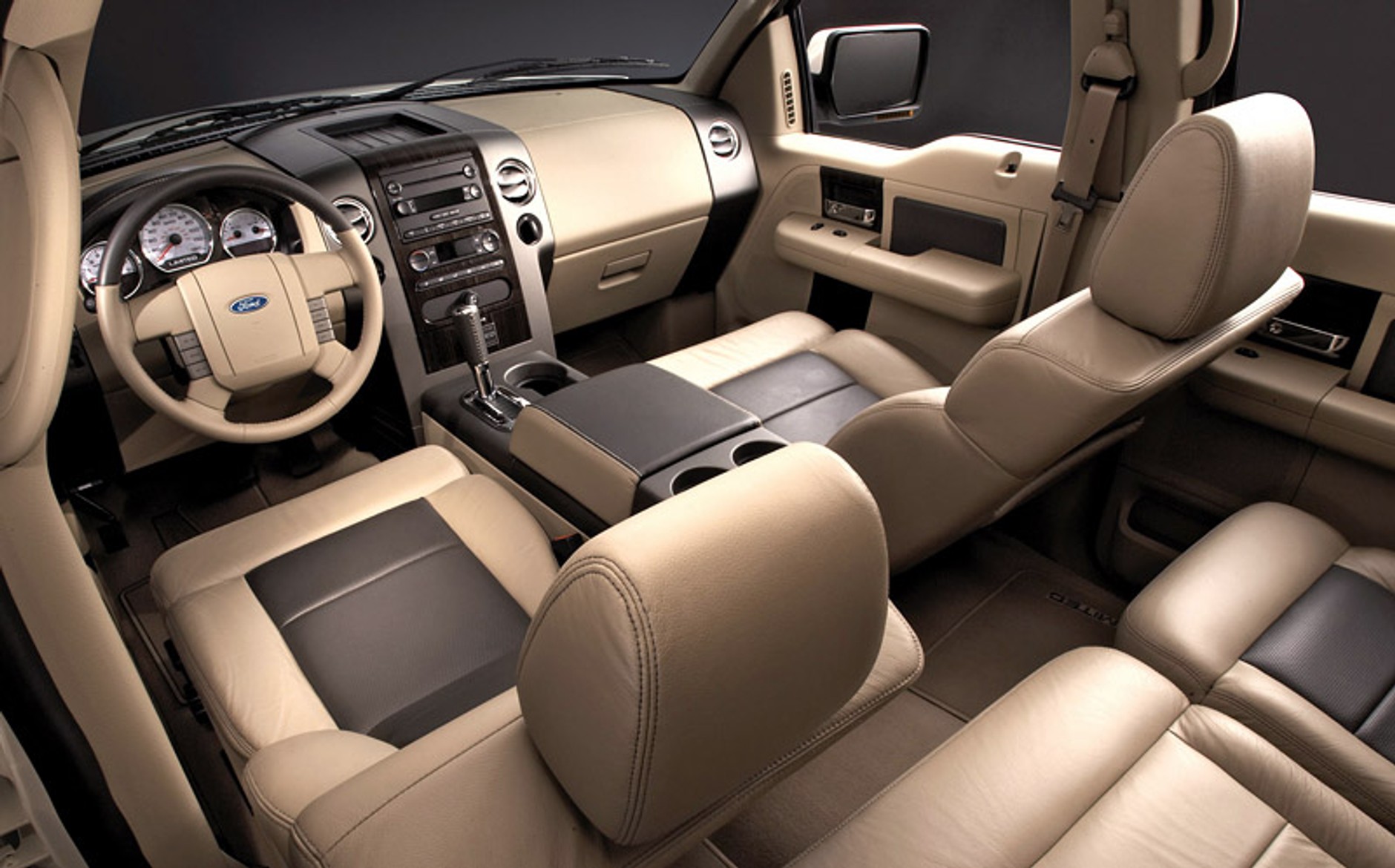 Ford F-150 na rok modelowy 2008 (wideo)