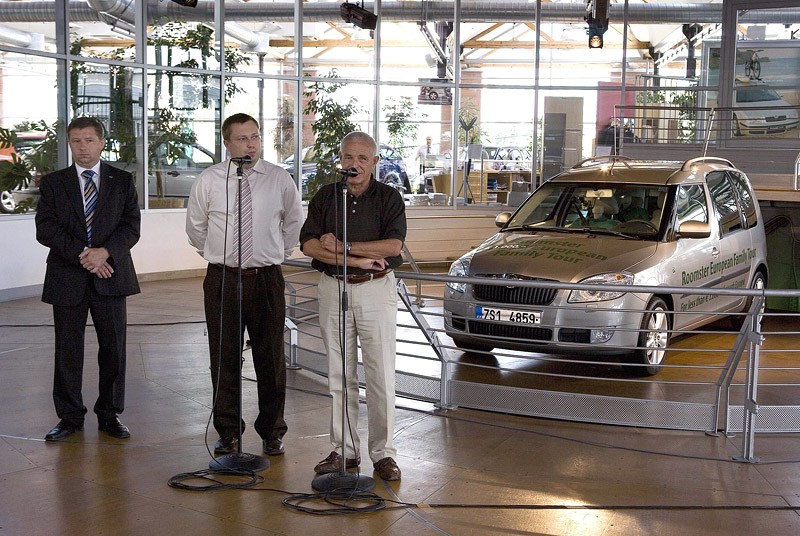 Škoda wysyła Plattnera na wakacje Roomsterem z 1.000 € przez 35 krajów