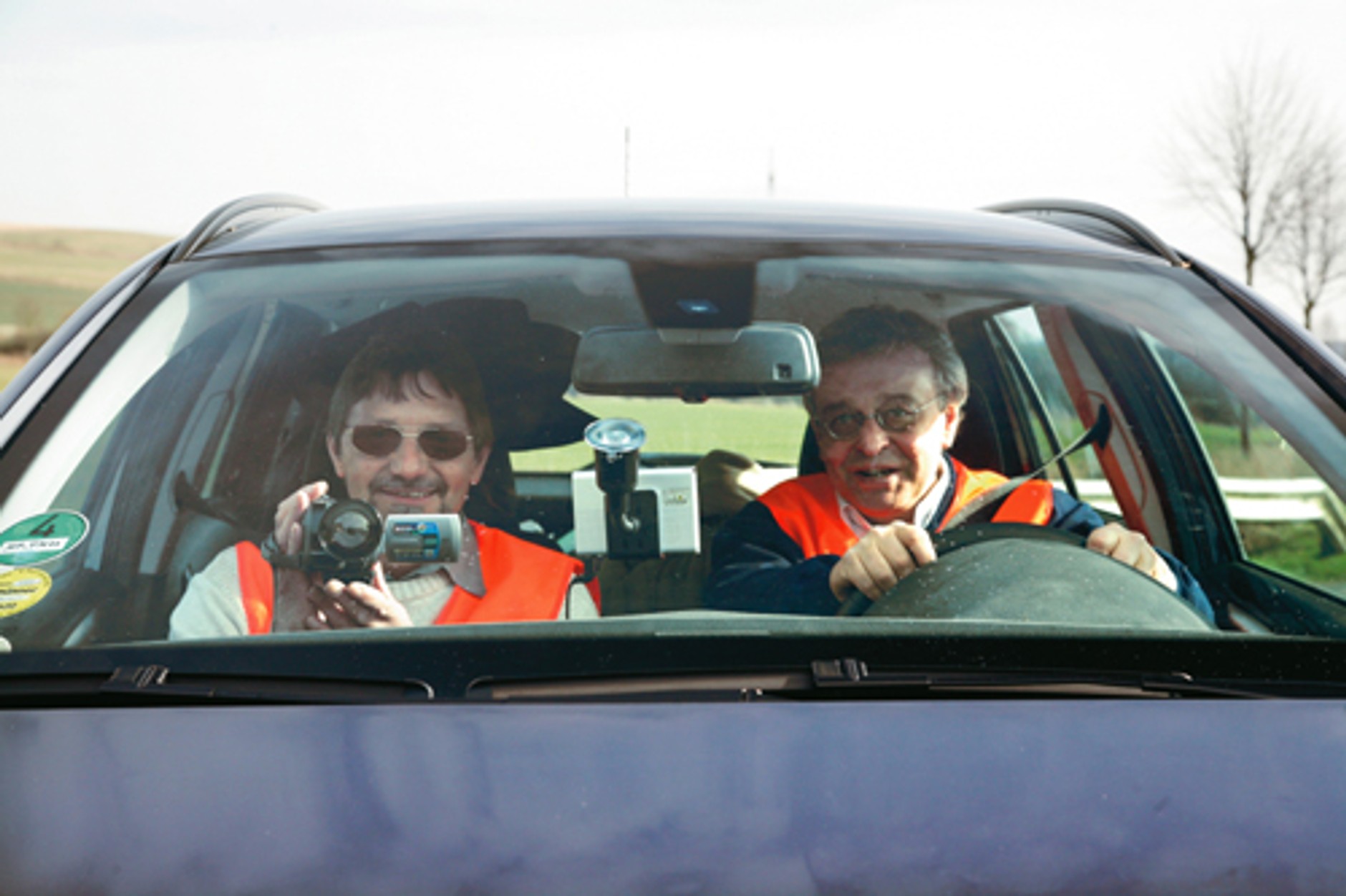 Uwaga! Policyjne radary kłamią. Zobacz jak policja mierzy prędkość