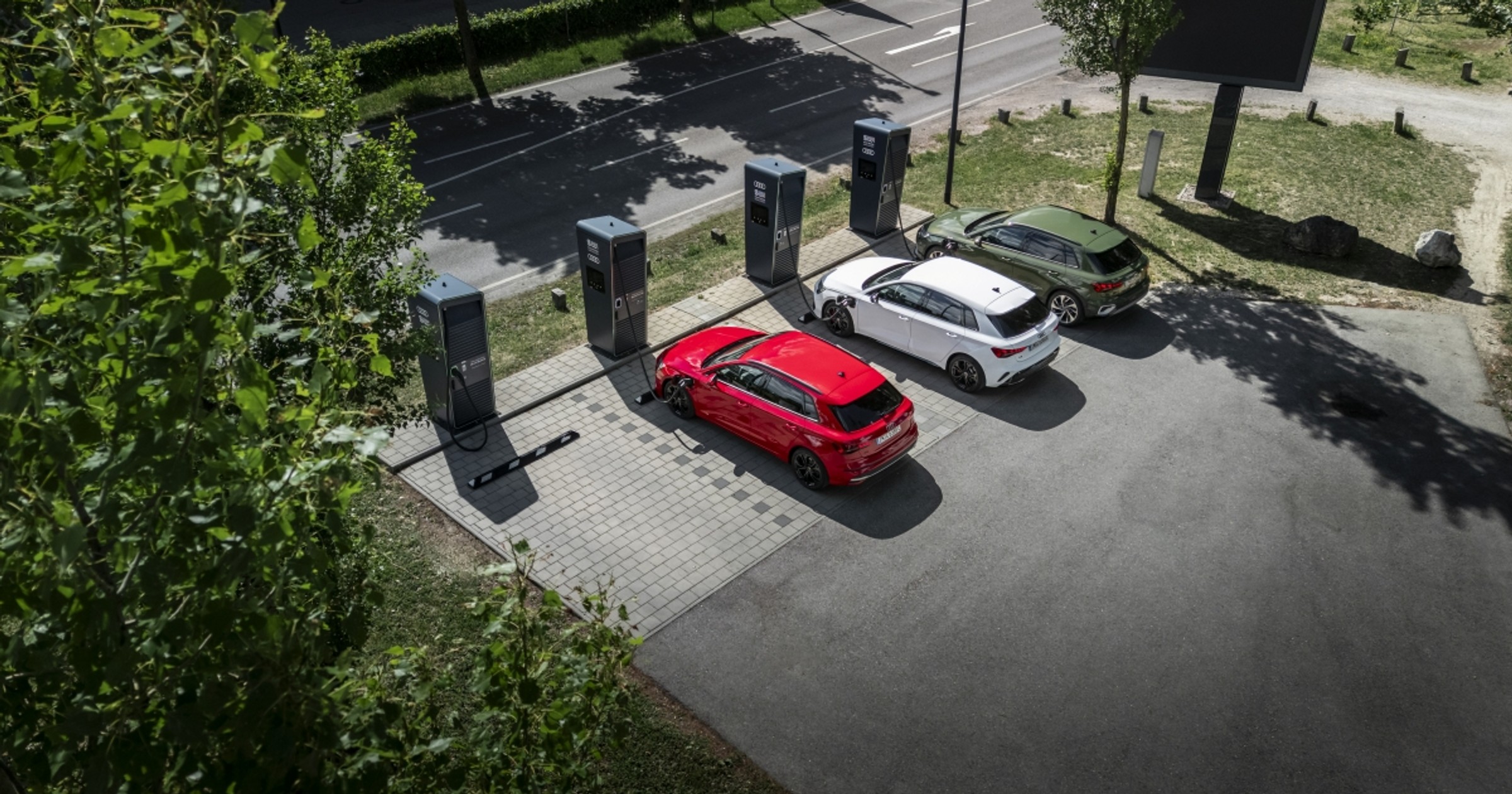 Jak przewidzieć koszty serwisu samochodu? Pakiet przeglądów i Car Protect w praktyce