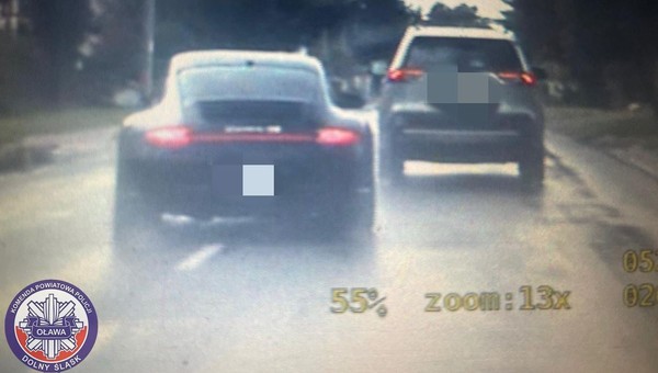 Kierowca Porsche omal nie stracił prawa jazdy. Policjanci zauważyli coś jeszcze
