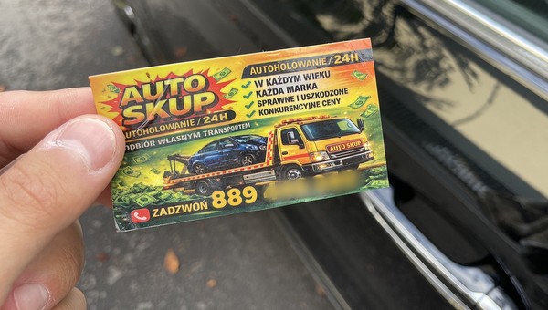 Ulotka auto skupu znaleziona za wycieraczką samochodu
