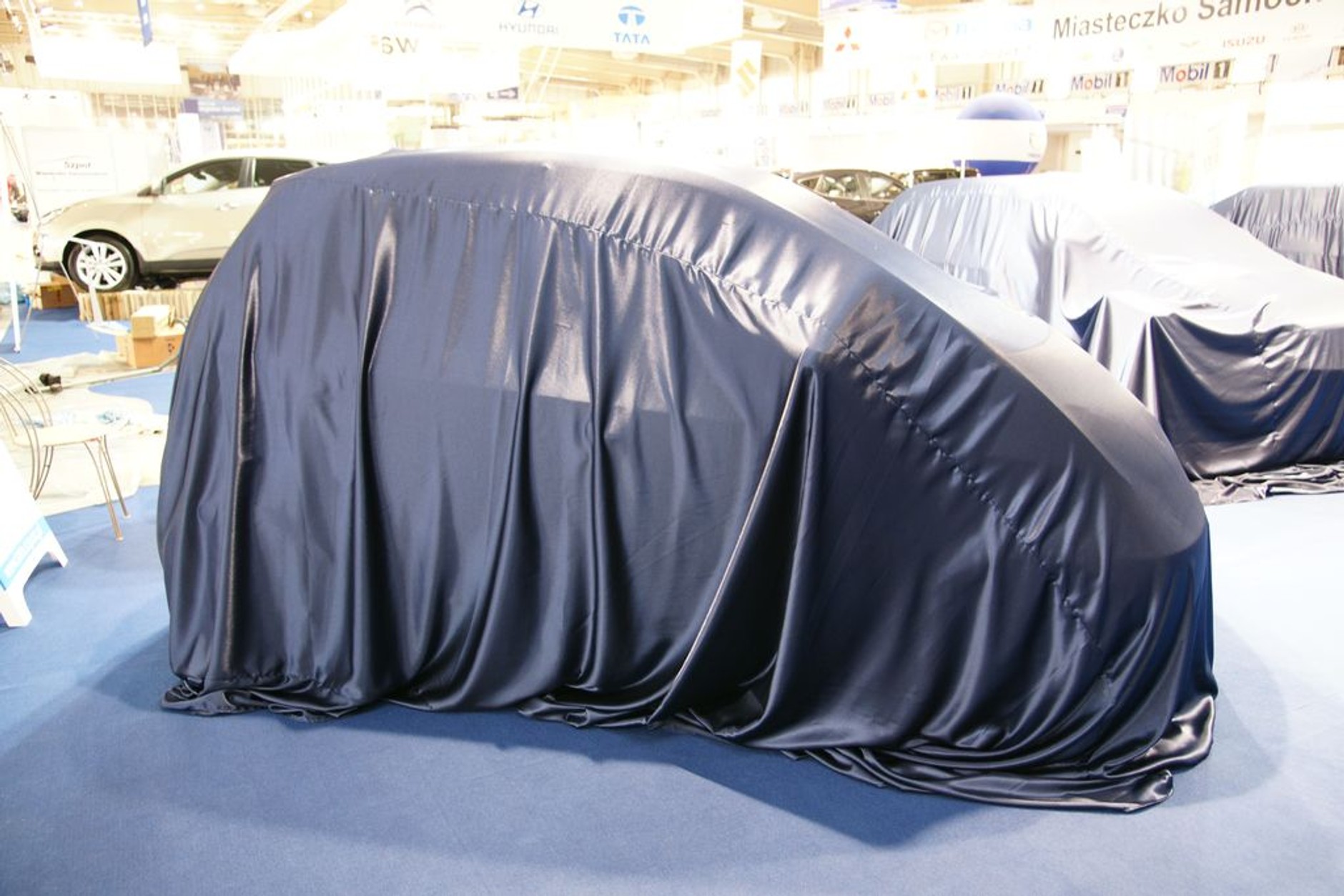 Poznań Motor Show 2010: ostatnie godziny przed oficjalnym otwarciem (galeria)