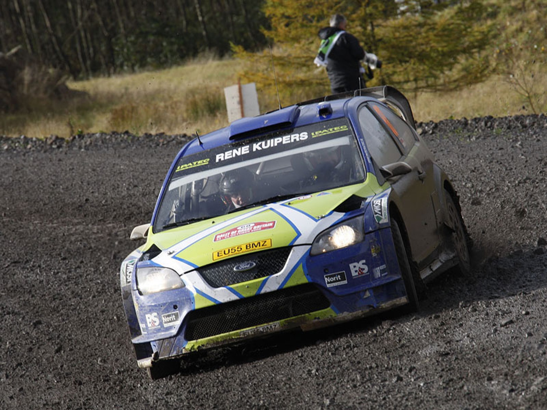 Rajd Wielkiej Brytanii 2009: mistrz świata Loeb w akcji - fotogaleria Rallyworld©Willy Weyens
