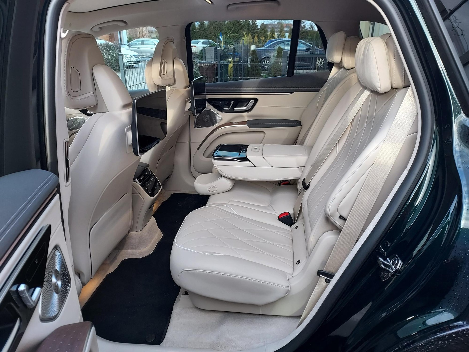 Mercedes EQS SUV