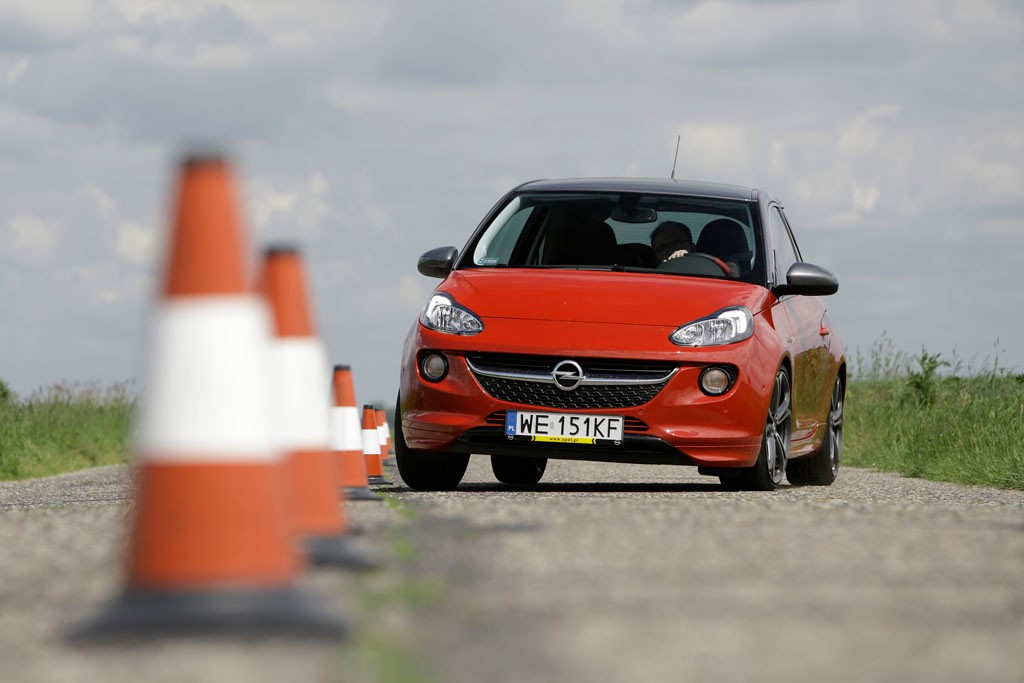 Opel Adam - dopracowany układ jezdny