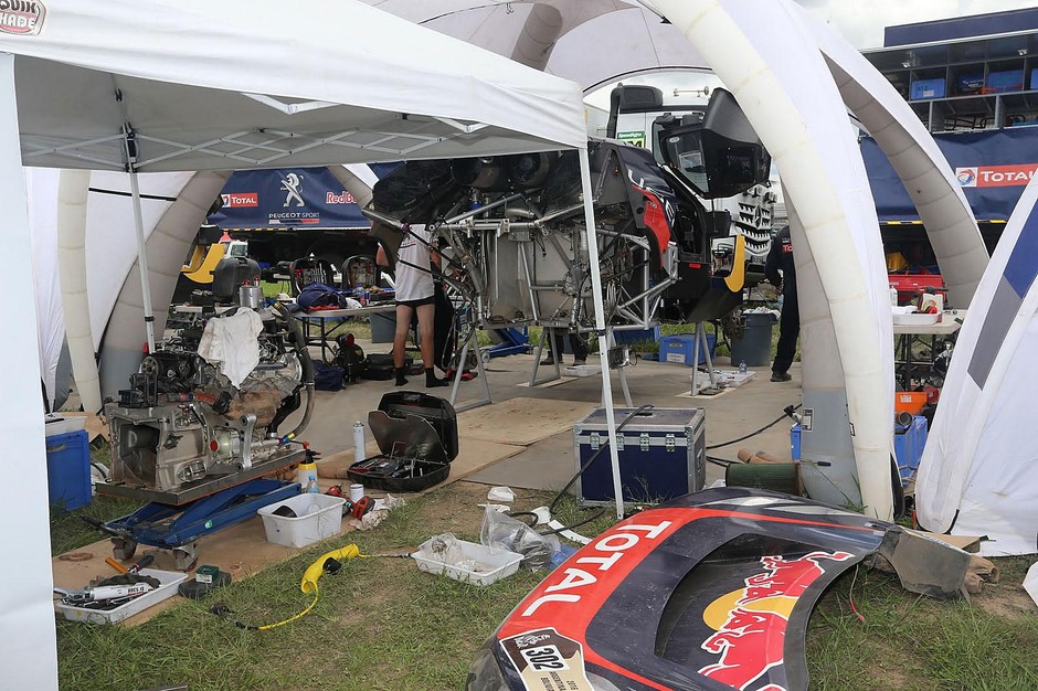 Dakar 2016: regeneracja sił i maszyn (dzień odpoczynku, galeria)