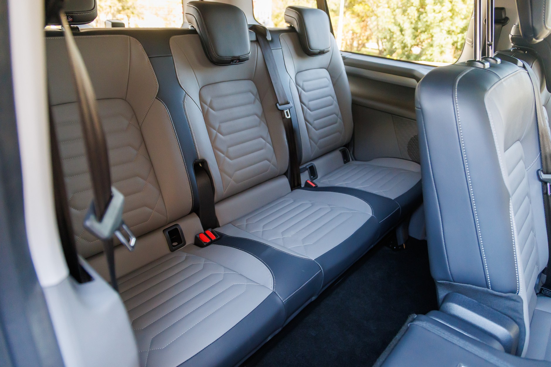 Volkswagen Caravelle T7 EV