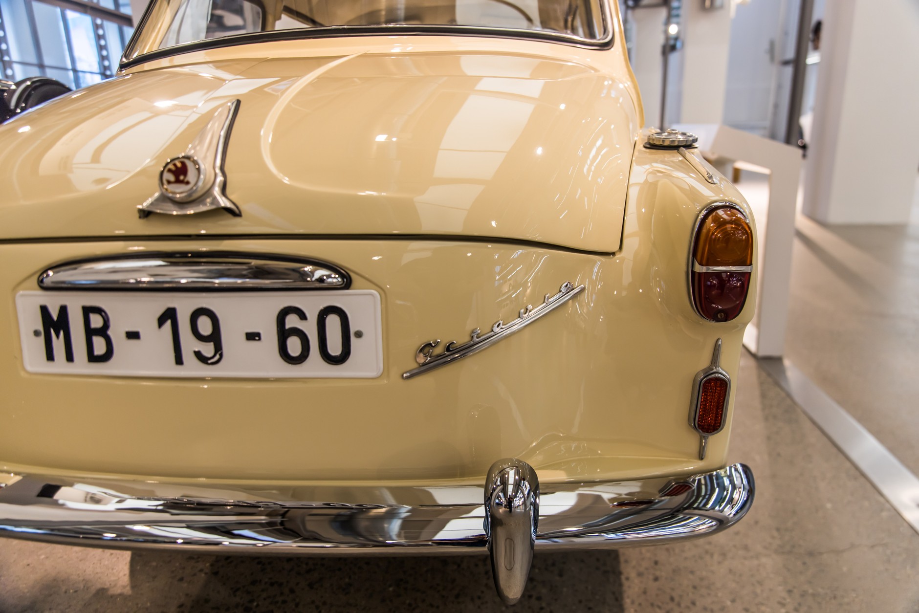 klasyczna Škoda Octavia w ŠKODA Muzeum Mladá Boleslav