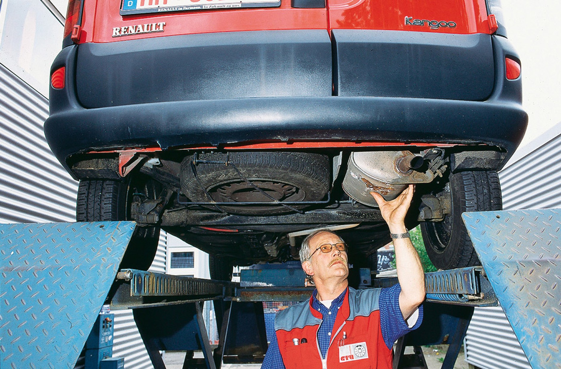 Tak kręcą serwisy! Zobacz, jak nie dać się oskubać w warsztacie!