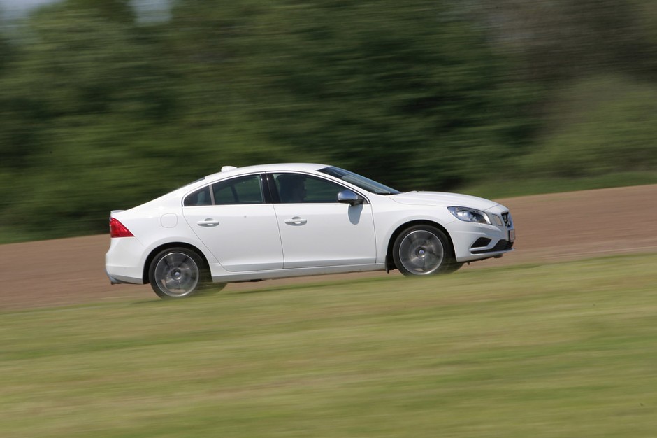 Test Volvo S60 D5 R-Design: dla miłośników mocnych diesli