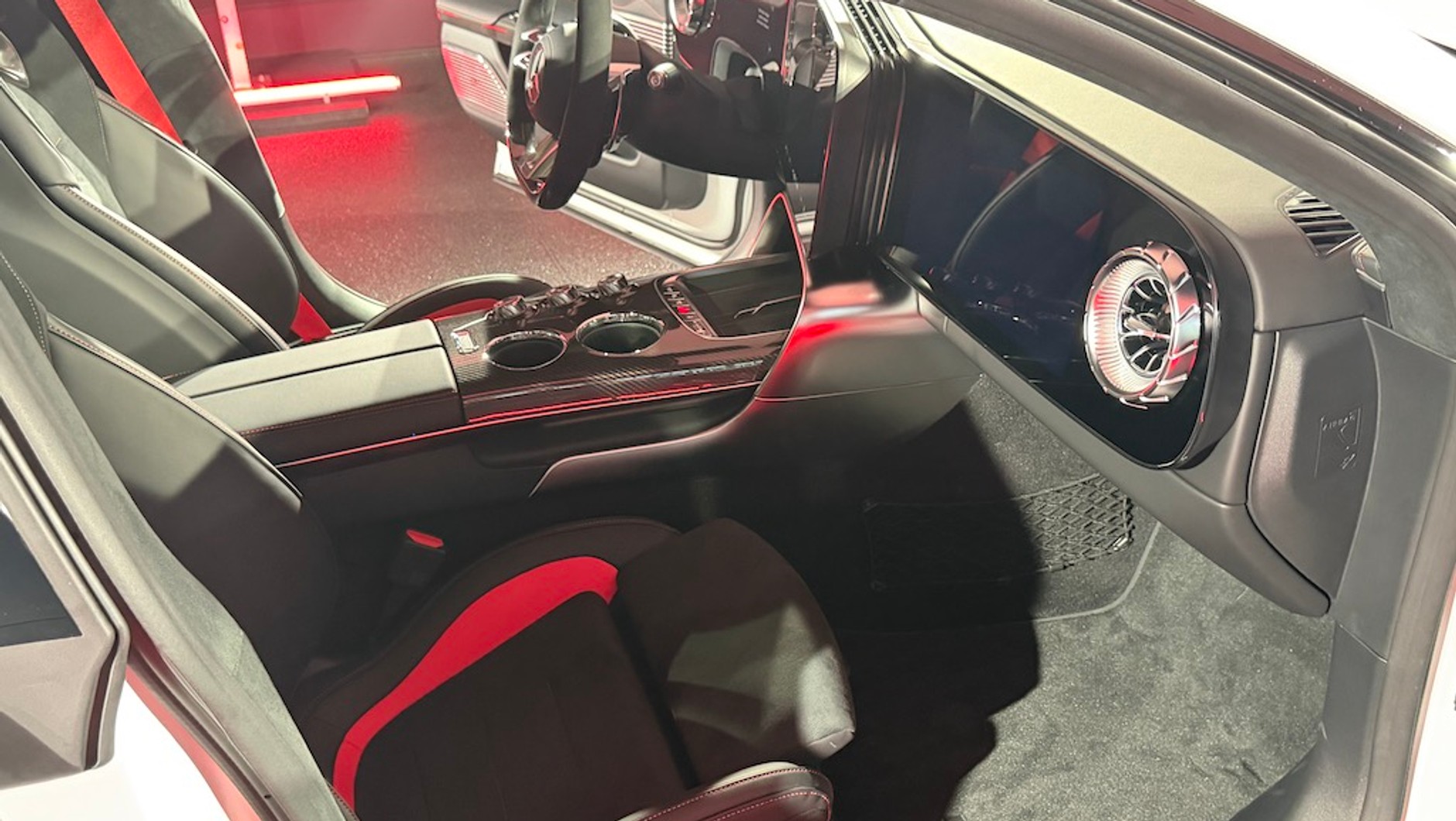 Nowy elektryczny Mercedes AMG GT 4-Door Coupe