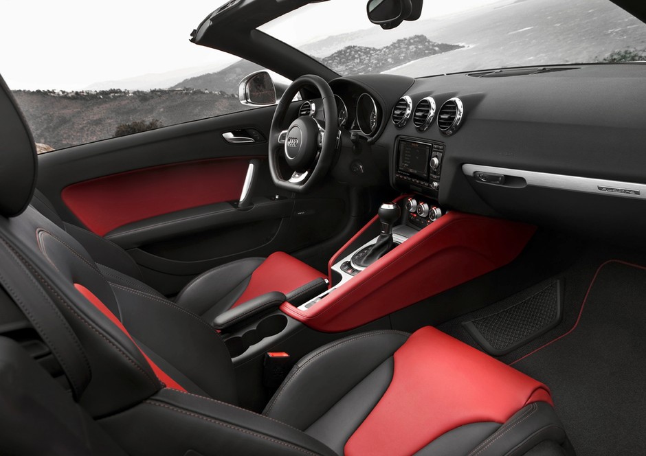 AMI 2010: Audi TT po wiosennym faceliftingu