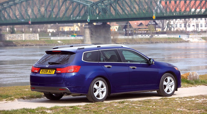 Honda Accord – wysokie tony (dane techniczne, fotogaleria)