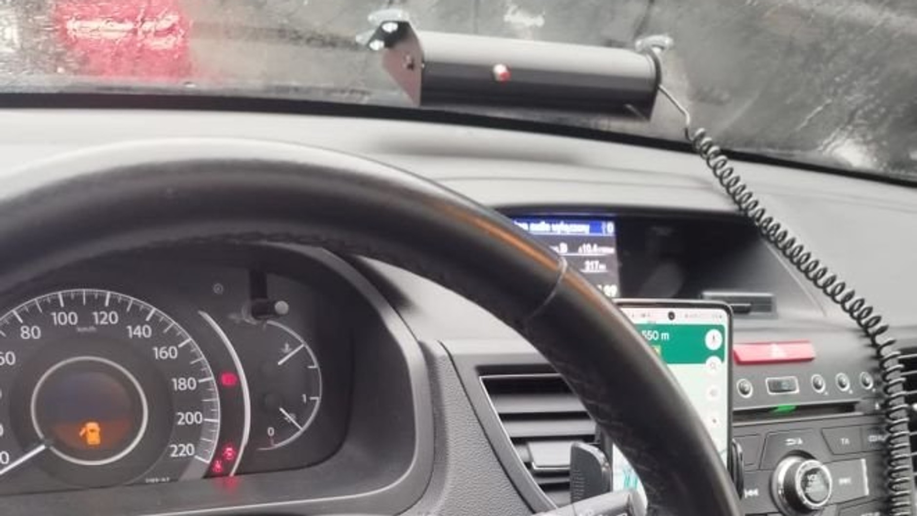 Kierowca Hondy udawał radiowóz. Trafił na prawdziwy