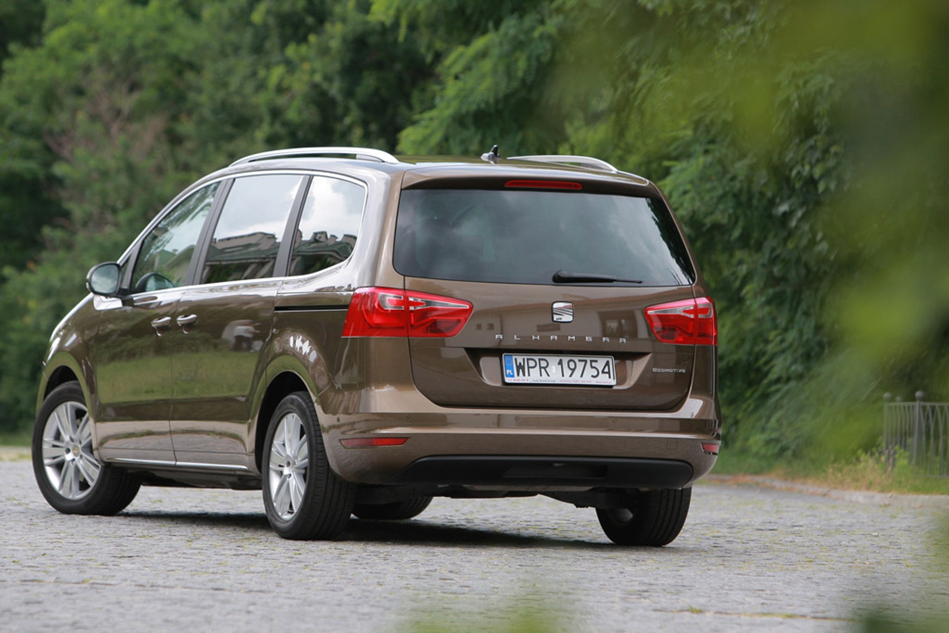 Seat Alhambra 2.0 TDI: mało sportu, dużo miejsca