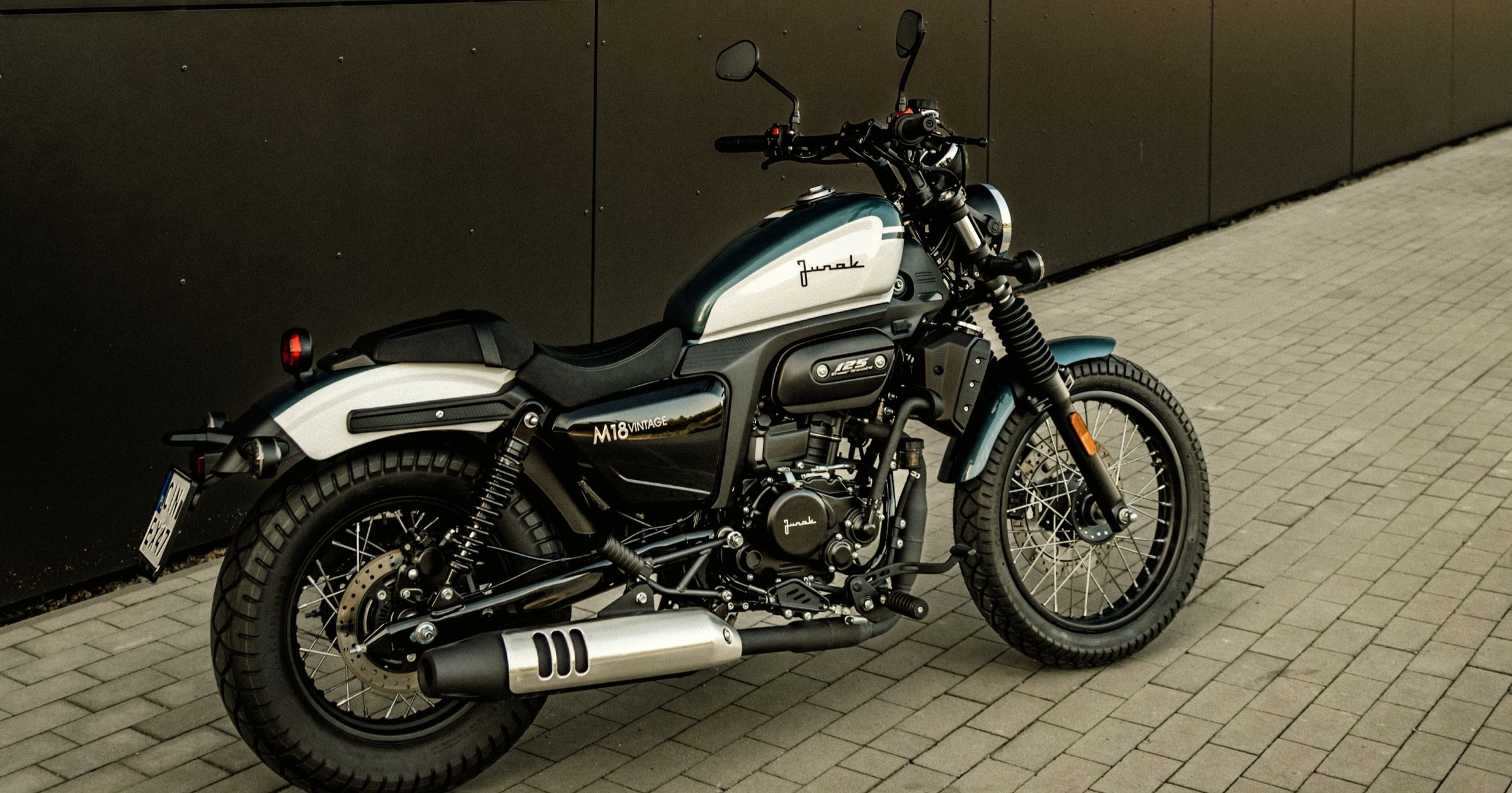 Junak M18 Vintage