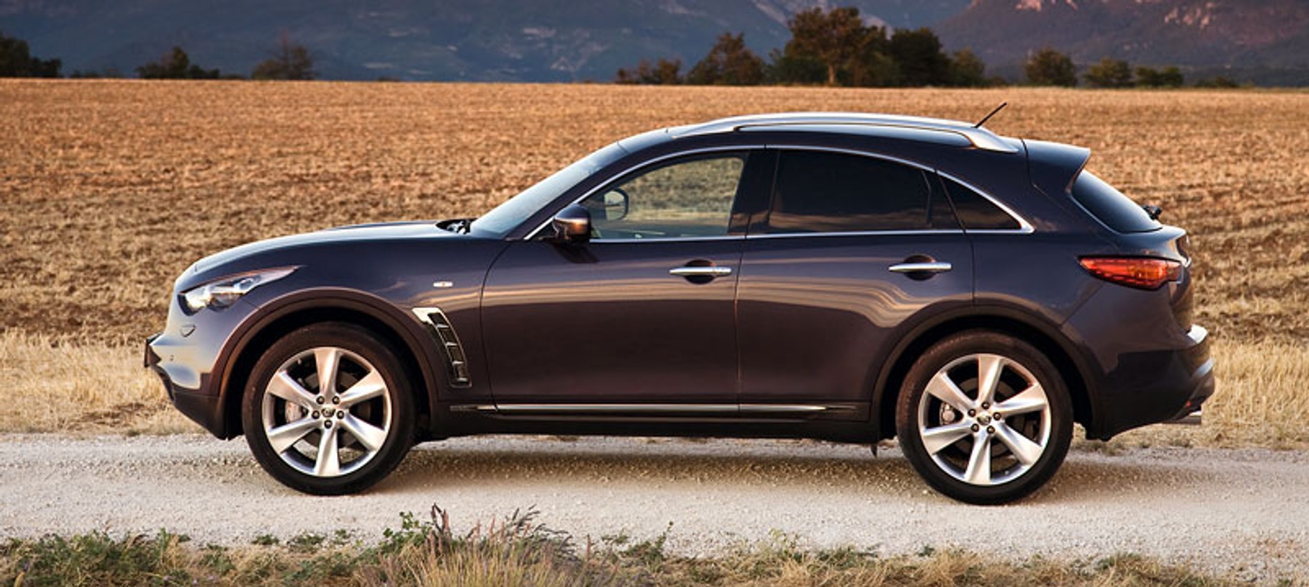 Tokio 2009: Infiniti przygotowuje auto z napedem elektrycznym