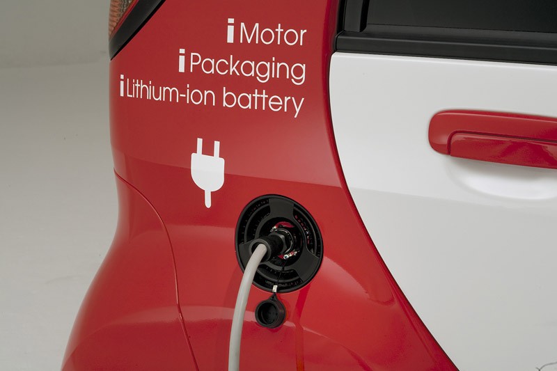 Mitsubishi: zainteresowanie elektrycznym i-MiEV zmusza producenta do zwiększenia produkcji