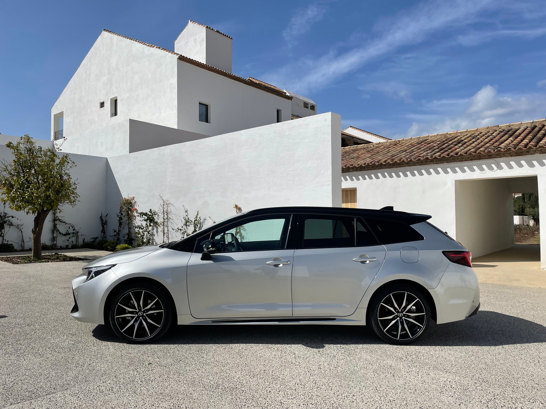 Najtańsze kombi oznacza teraz wydatek blisko 121 tys. zł