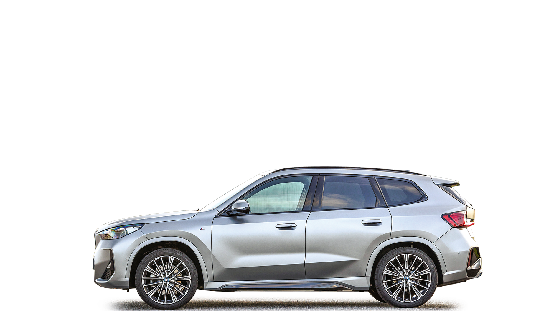 Dzięki opcjonalnym 20-calowym kołom BMW X1 jeszcze pewniej trzyma się drogi