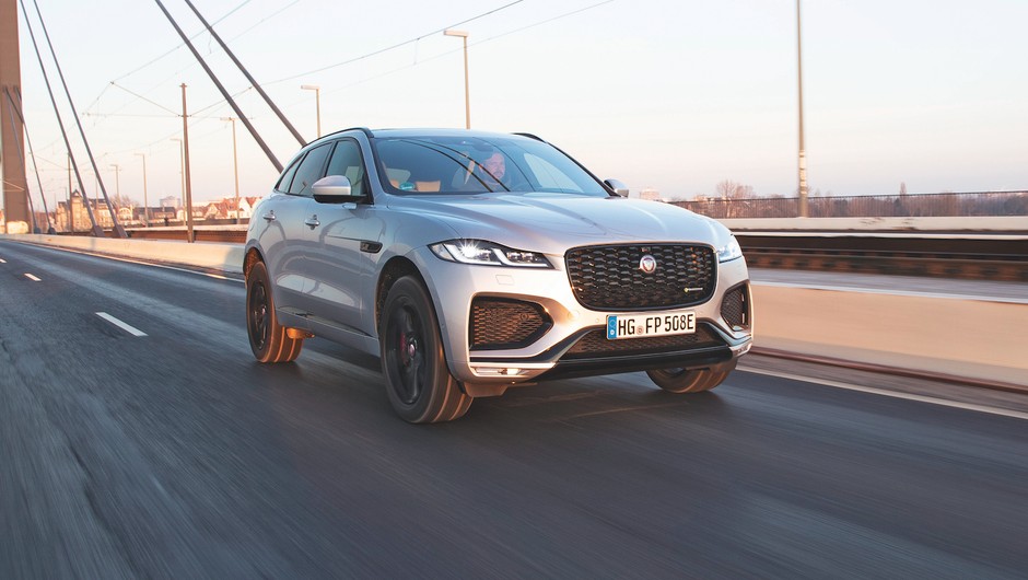 Jaguar F-Pace P400