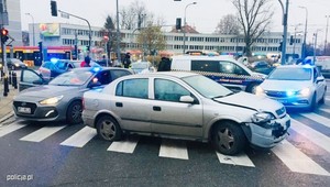 Pościg ulicami Warszawy; policjanci użyli broni