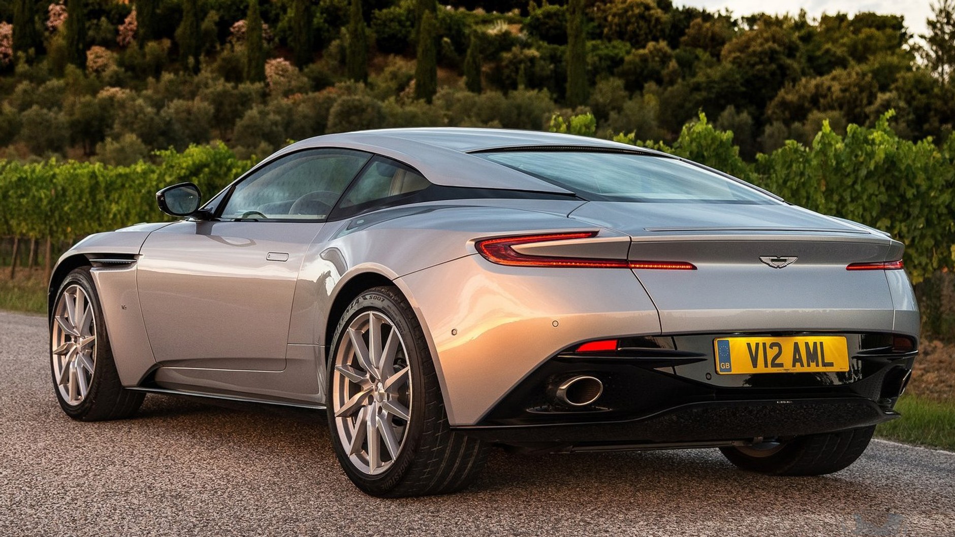 Top 15 lampach tylnych w autach | Ranking