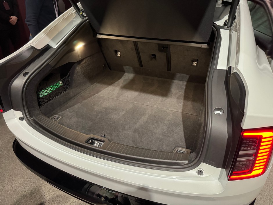 Volvo ES90 2025
