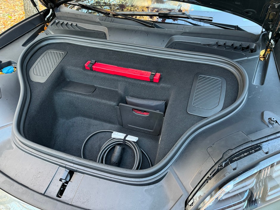 Porsche Macan 4 electric