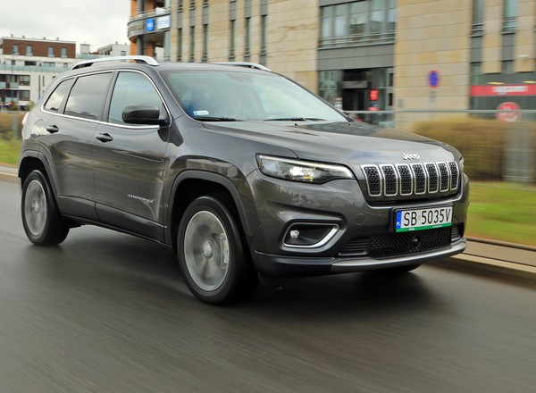 Jeep Cherokee 2.2 MJD Limited – między SUV-em, a terenówką | TEST