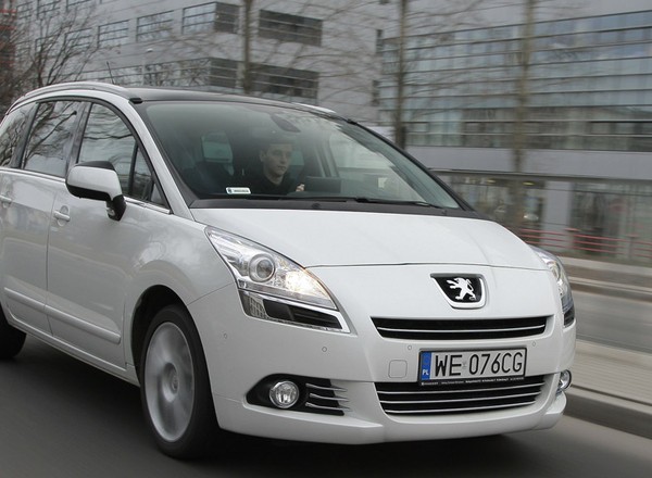 Peugeot 5008 2.0 HDI: moda kontra praktyczność
