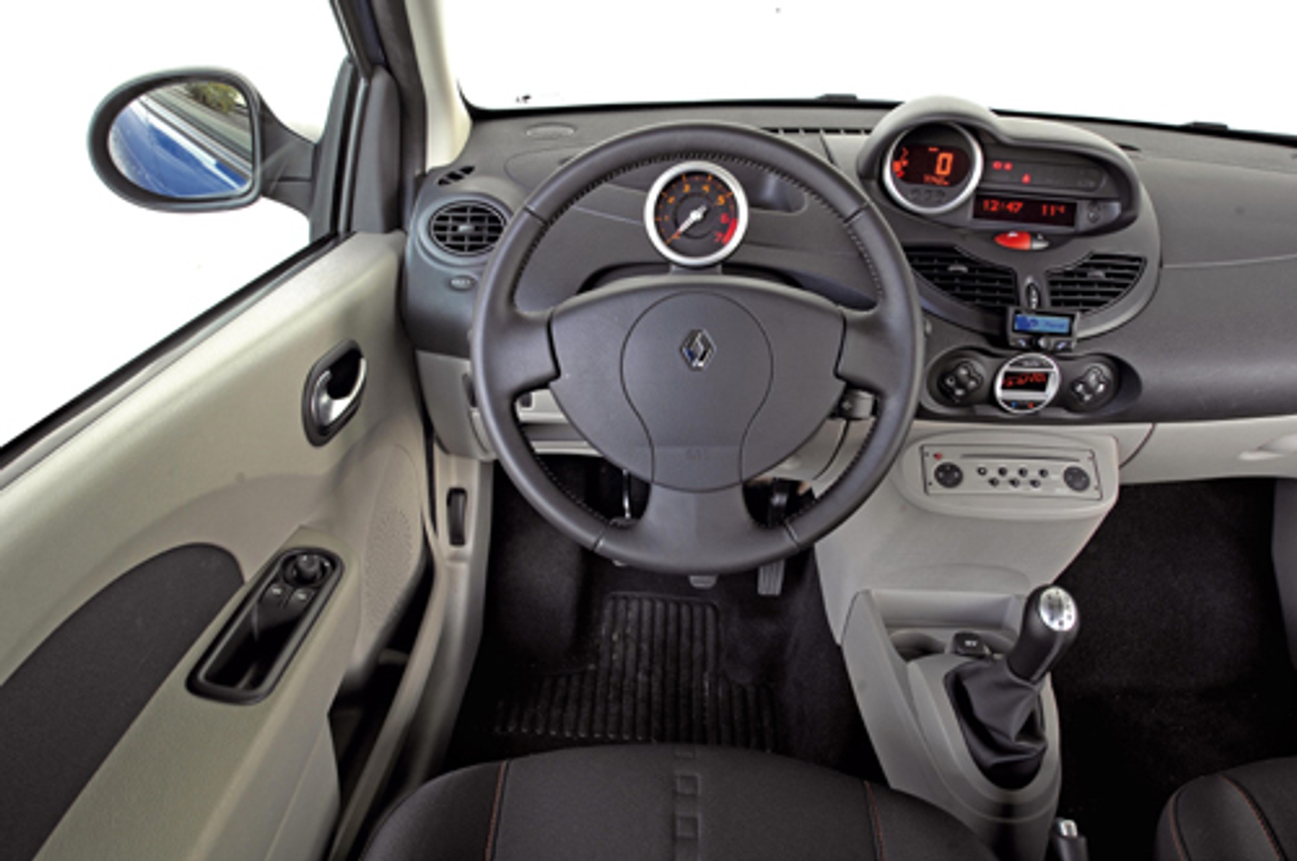 Fiat 500 kontra Mini i Twingo - Co naprawdę potrafią kultowe maluszki?