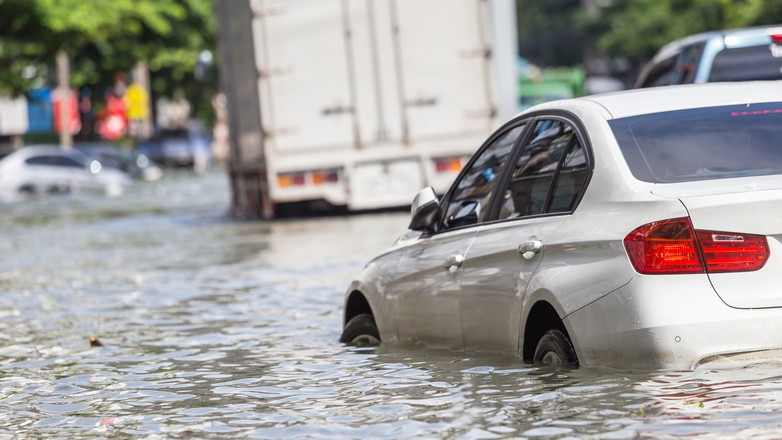 Zalany samochód
