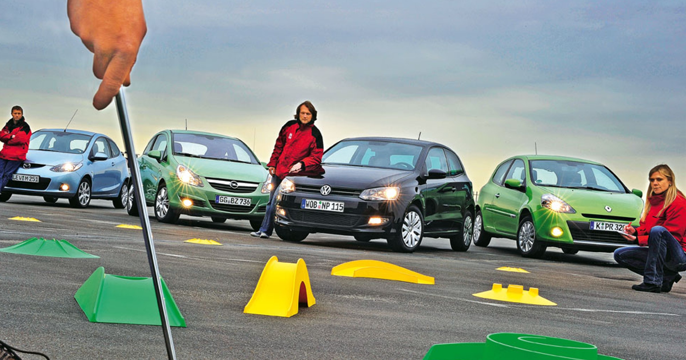 Klasa B - prawie, czy już kompakty? Mazda 2 kontra Opel Corsa, Renault Clio i Volkswagen Polo