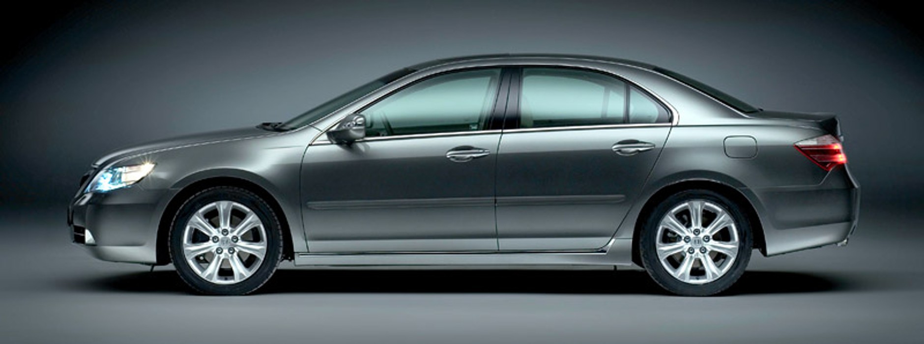 Honda Legend: z nowym designem i mocniejszym silnikiem