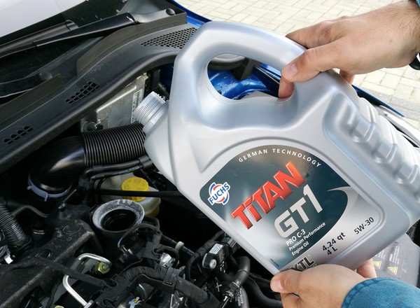 Jak dobrać olej do starego i nowego auta?
