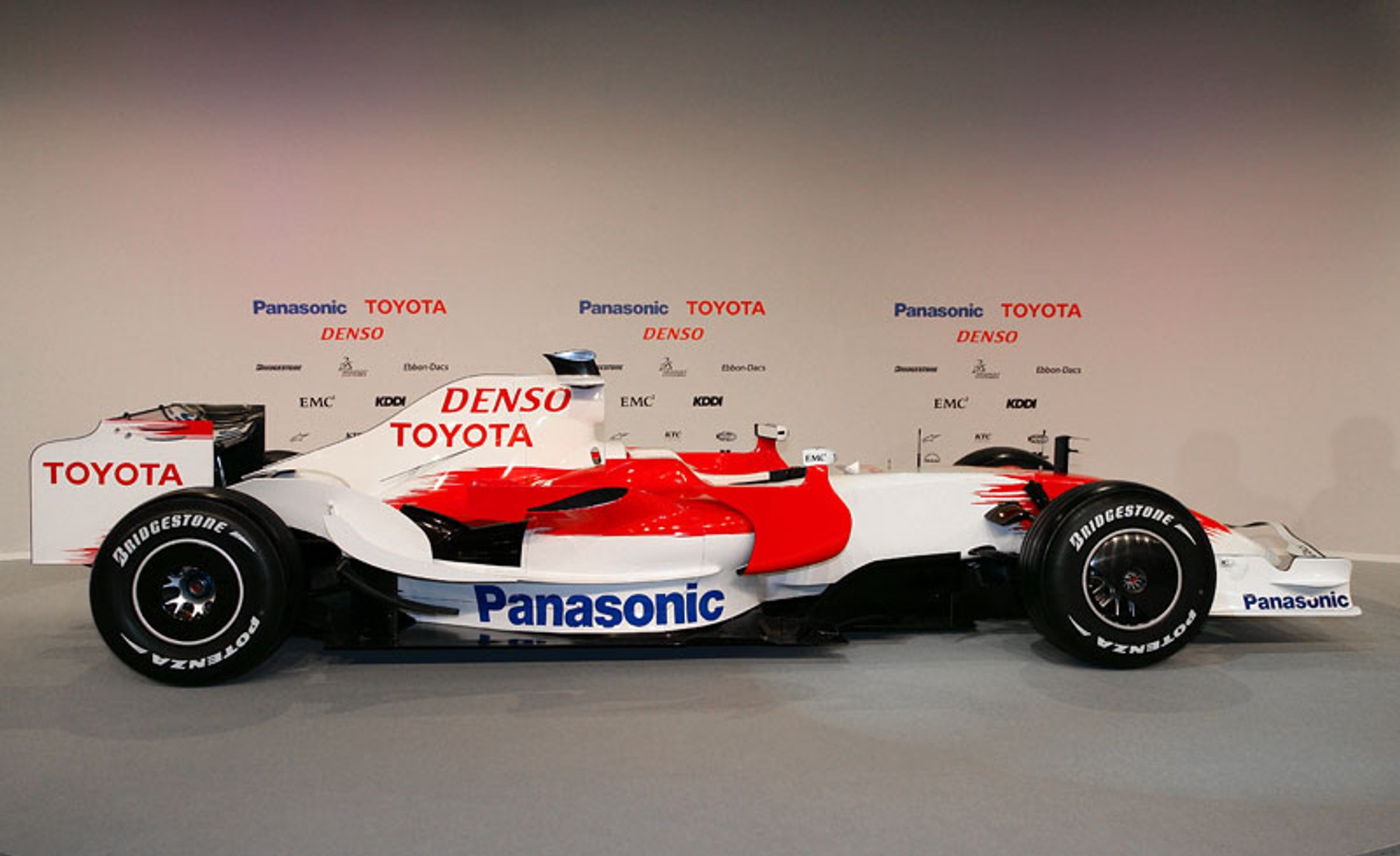Panasonic Toyota Racing w roku 2008 - kierowcy, historia, fotogaleria