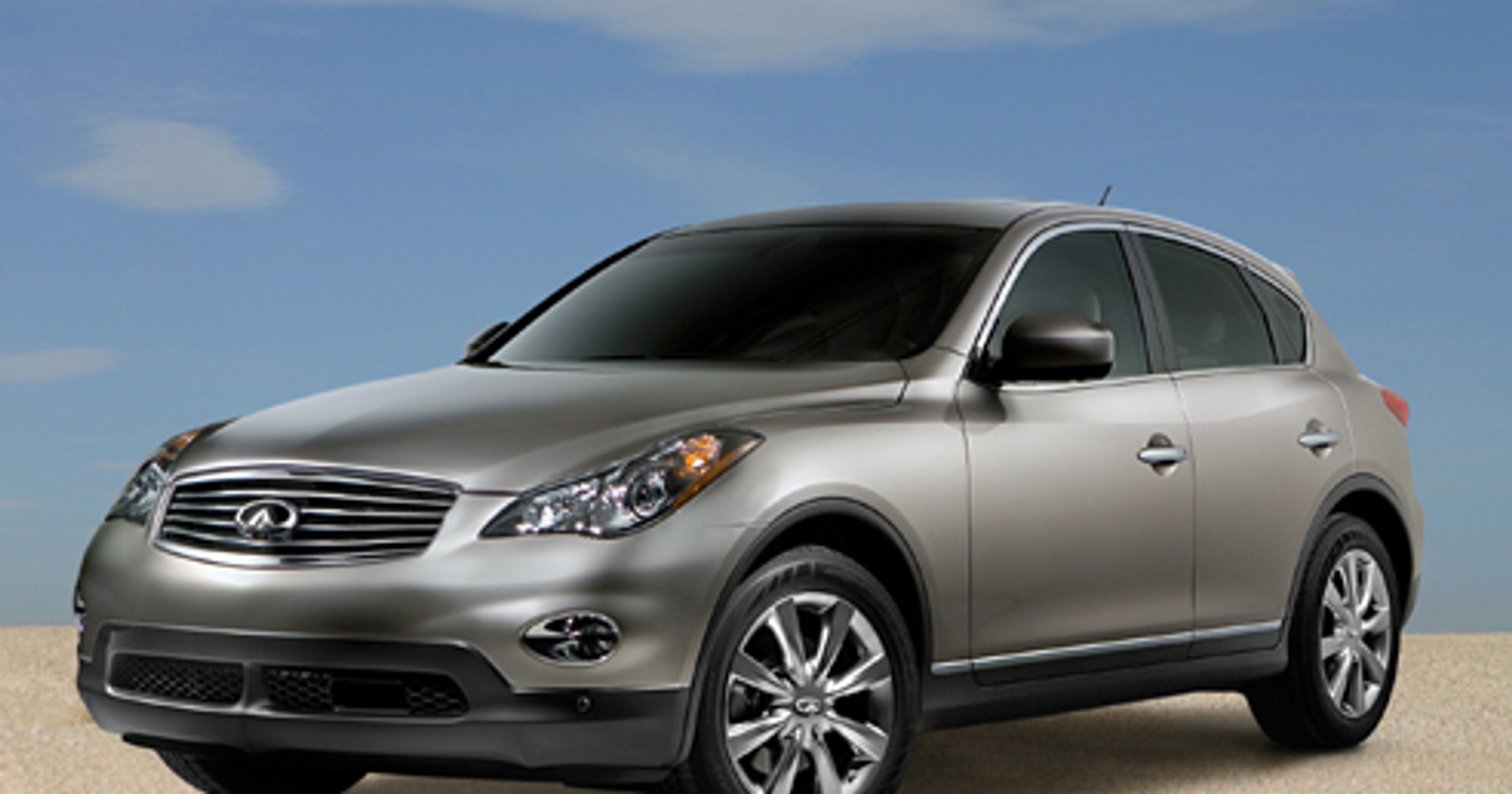 Infiniti EX35 - Luksus na topie