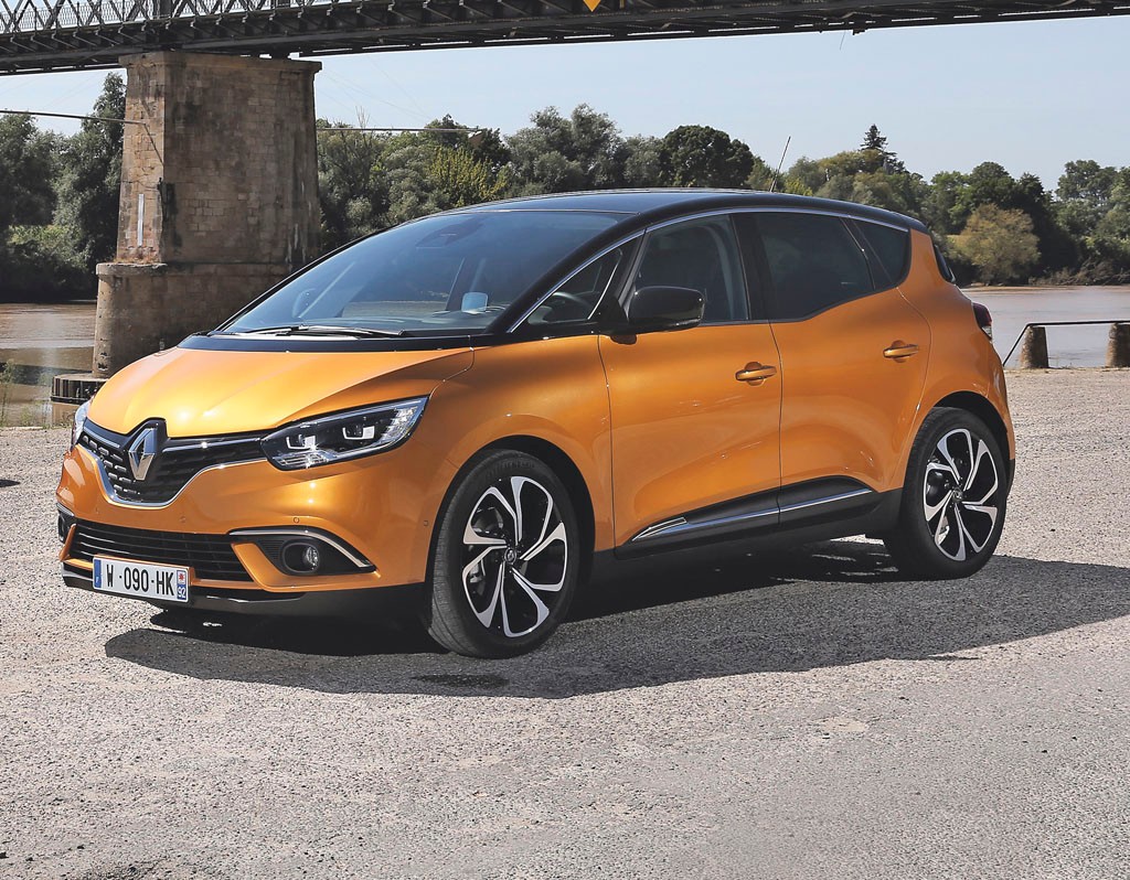 Renault Scenic - komfortowy van na 20-calowych kołach