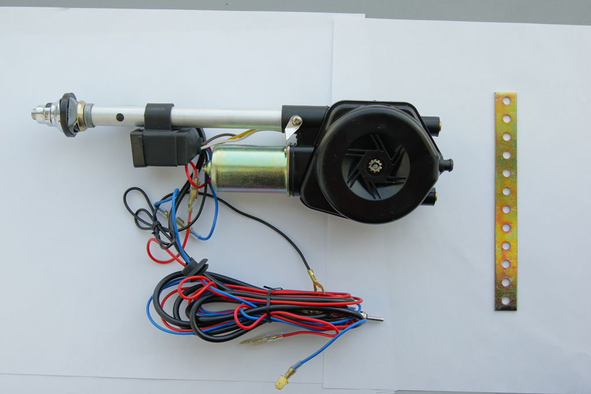 Montaż automatycznej anteny radiowej