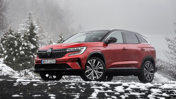 Renault Austral. Podpowiadamy, którą wersję następcy Kadjara warto wybrać. Poradnik kupującego