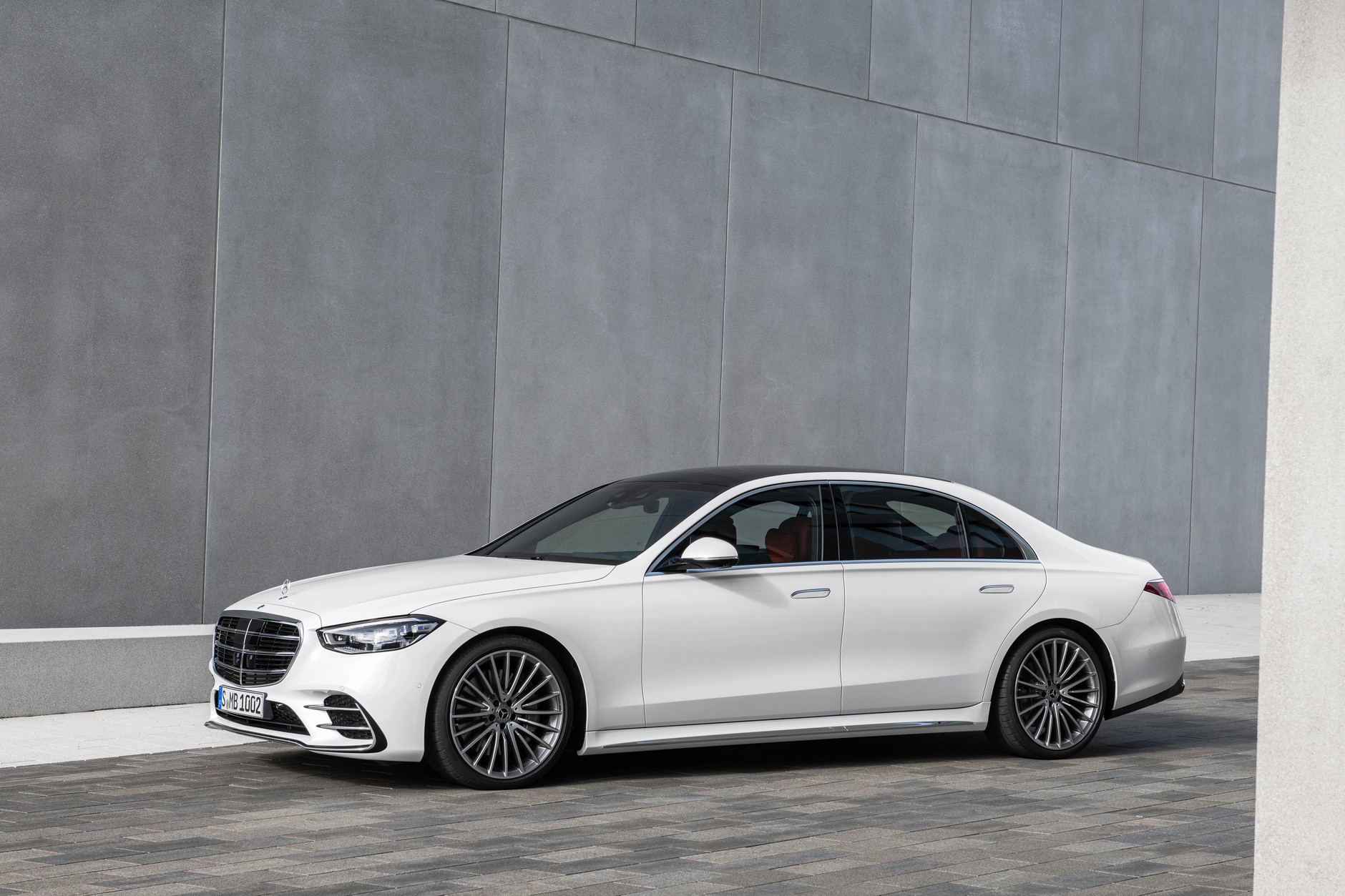 Mercedes-Benz Klasa S – tak wygląda nowa flagowa limuzyna Mercedesa