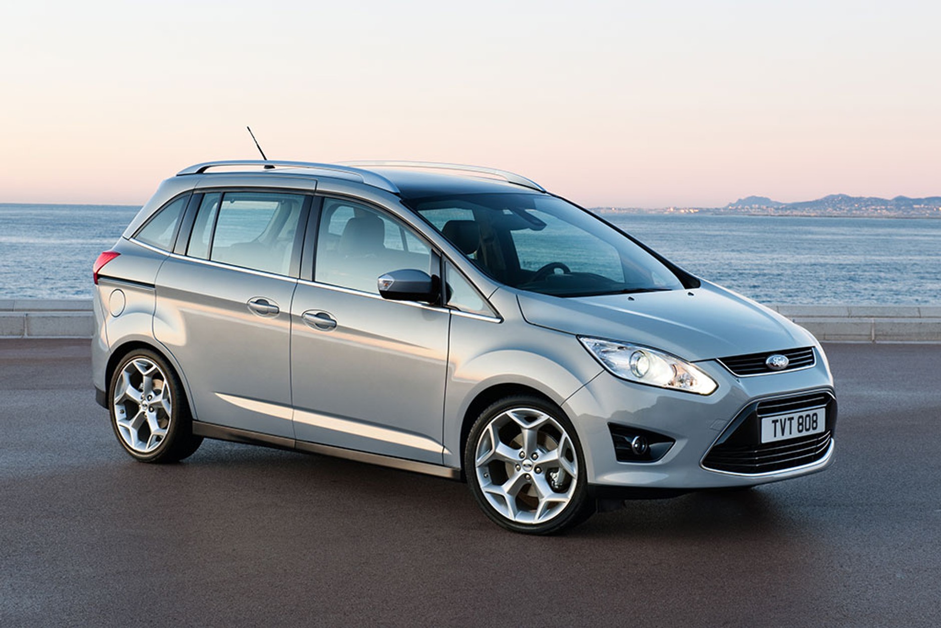 Genewa 2010: Ford - nowa rodzina C-MAX dla pięciu bądź siemiu osób