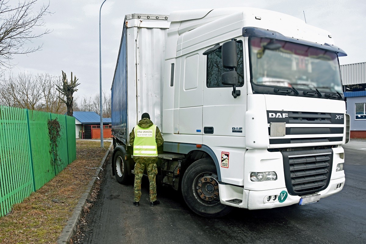 Naczepa zniknęła na Litwie i "wypłynęła" w Polsce