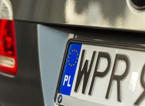 Pytamy o polskie tablice rejestracyjne. W tym quizie 12/15 to dobry wynik. Jest trudno