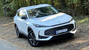 MG HS Hybrid+. Nowy hybrydowy SUV z Chin ma polskie ceny i zaczyna od promocji