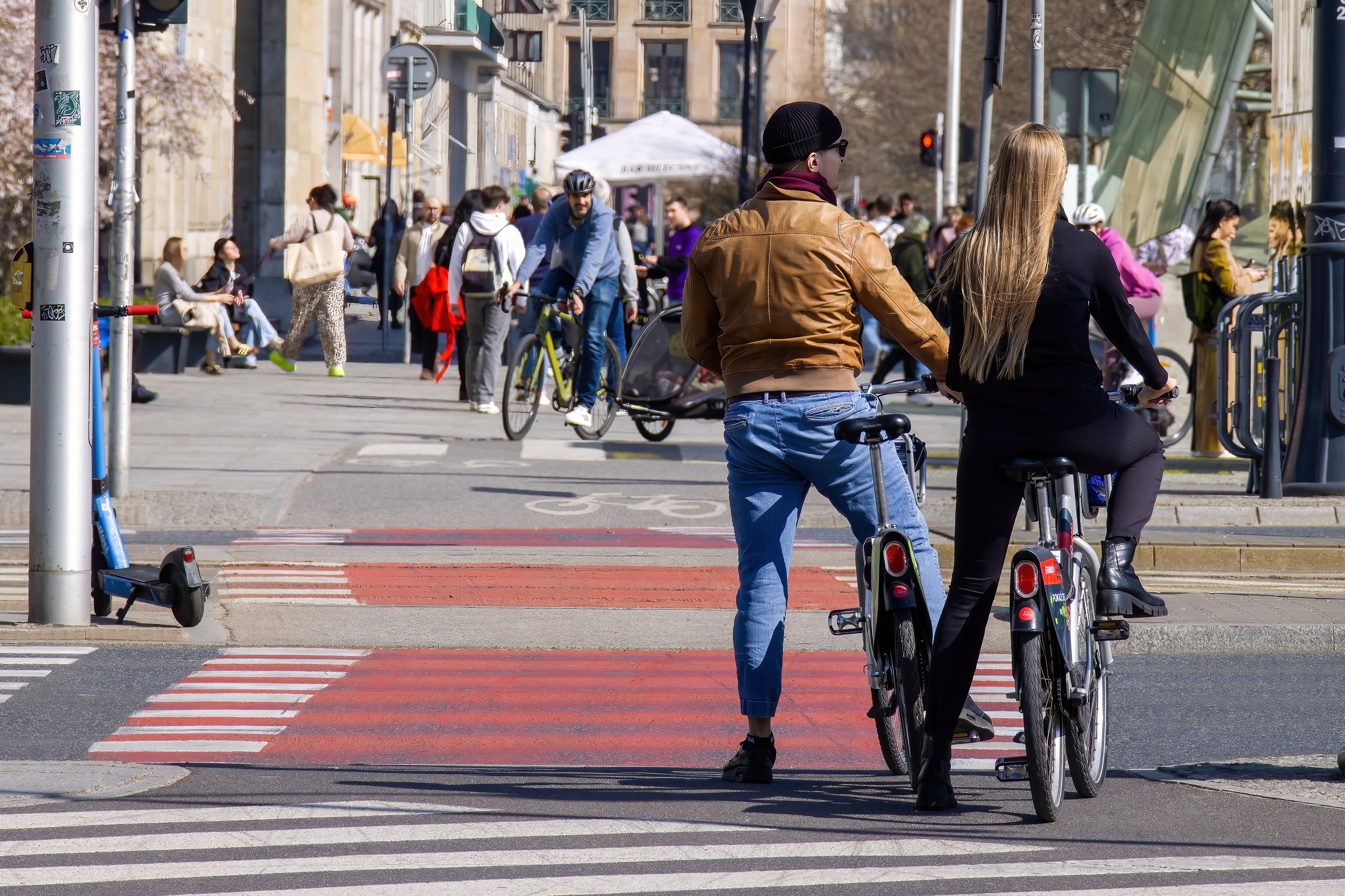 Kto ma pierwszeństwo na przejeździe rowerowym? Nie zawsze jest to oczywiste
