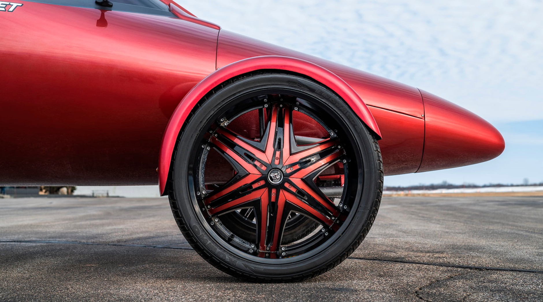 Limo-Jet, czyli limuzyna do wynajęcia w kształcie odrzutowca