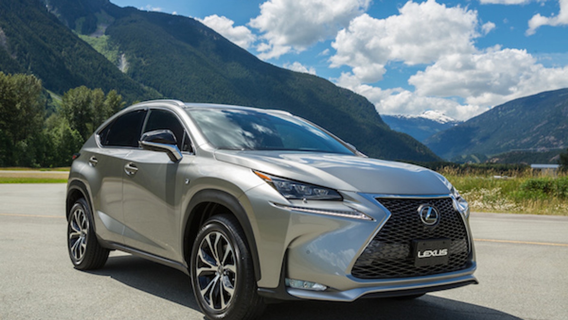 Lexus NX 300h F Sport